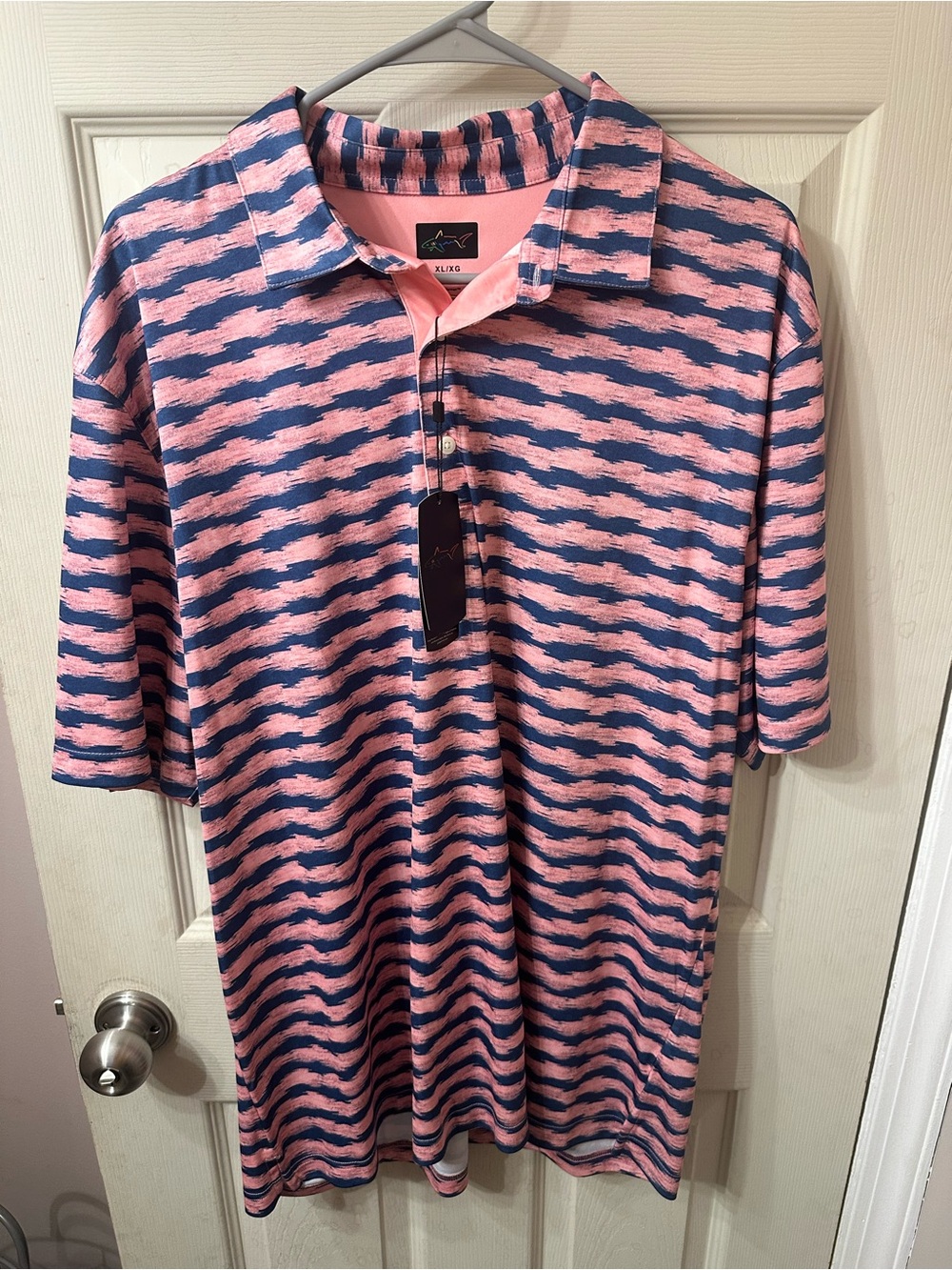 Greg Norman Collection Pink and Navy Wave-Stripe Polo